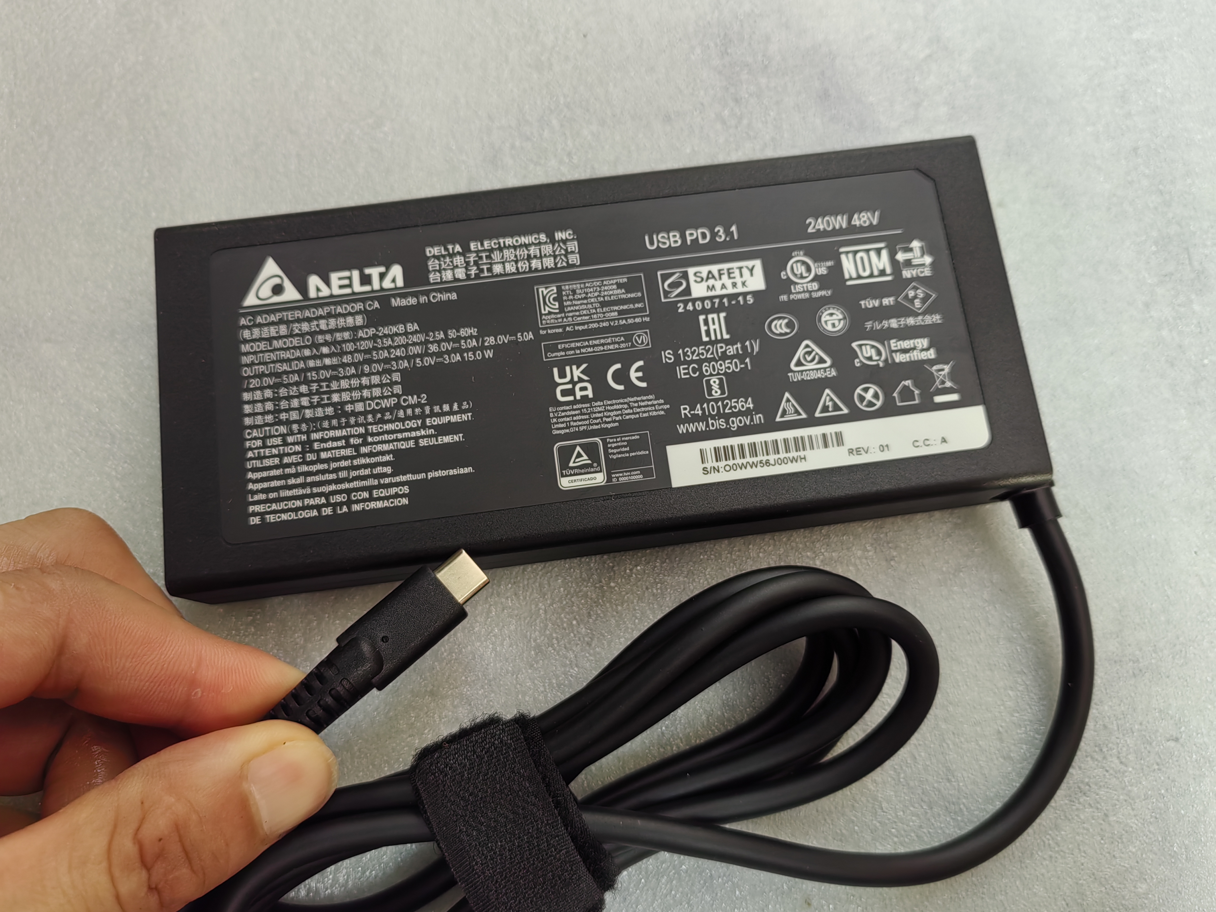 NEW OEM ADP-240KB BA Delta 240 - Pc Gaming High End reseña y precio