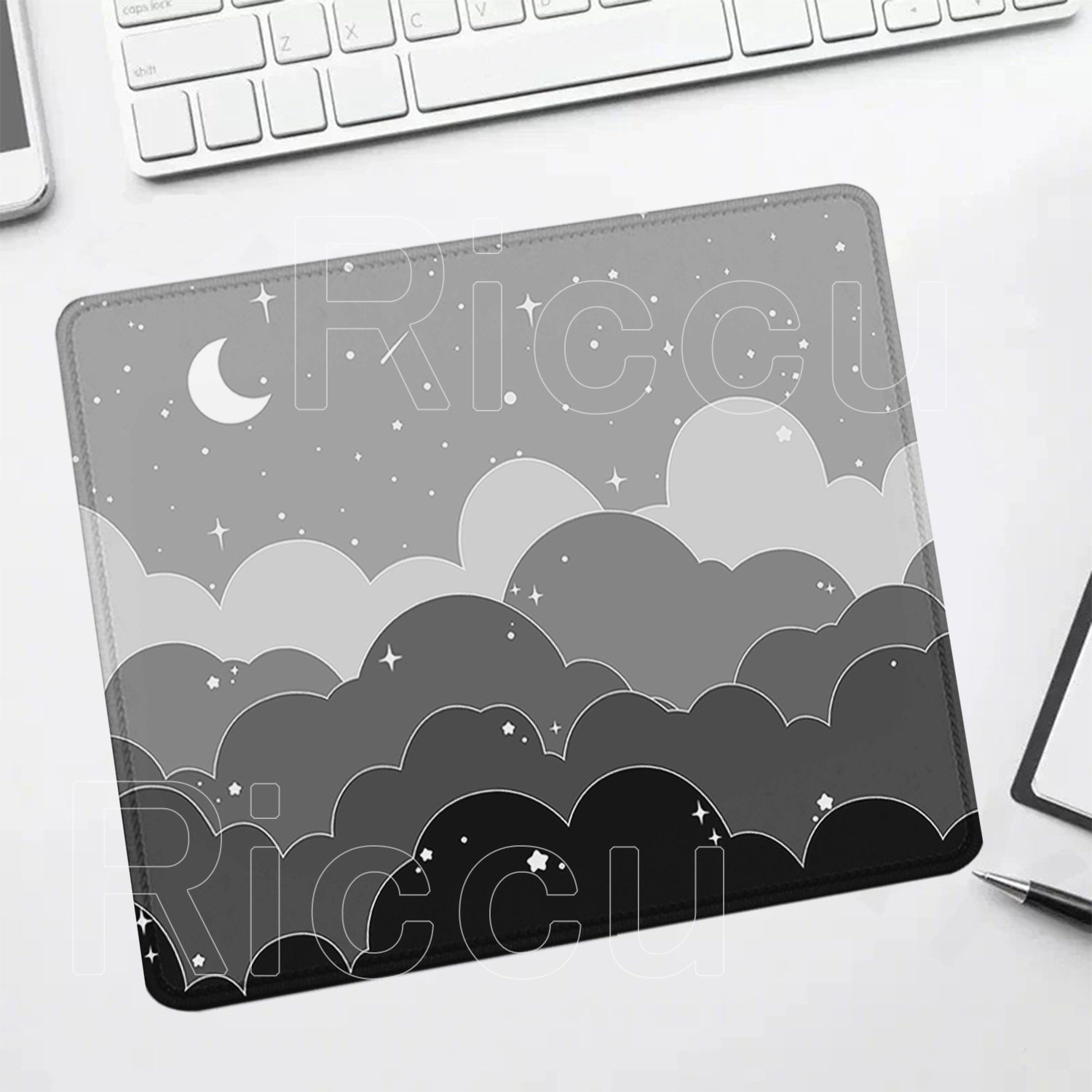 black and white Clouds moon sm - Pc Gaming Cloud reseña y precio